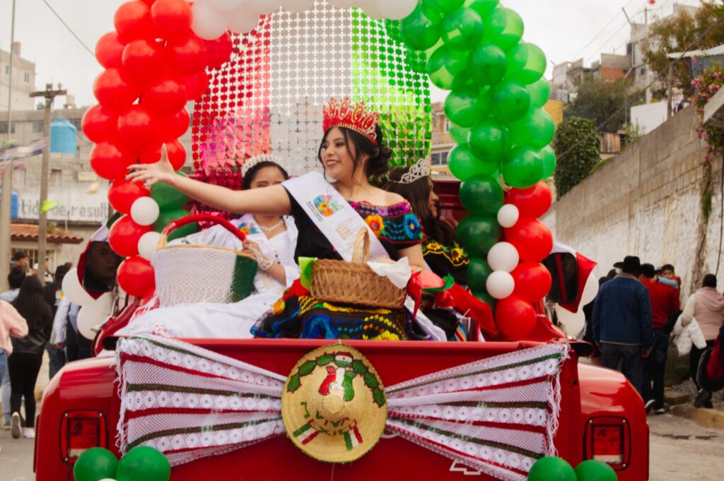 EMILIANO ZAPATA CELEBRÓ CON ORGULLO EL DESFILE CÍVICO DEL DÍA DE LA INDEPENDENCIA