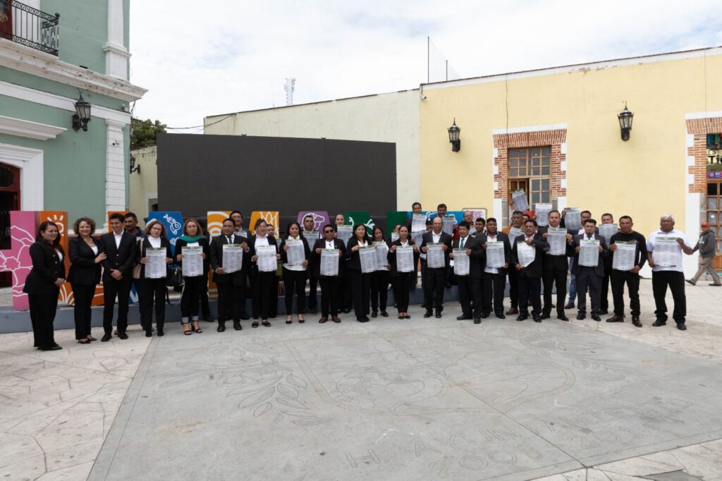 AYUNTAMIENTO DE HUAMANTLA COLOCA BANDO SOLEMNE CON MOTIVO DE FIESTAS PATRIAS 2025