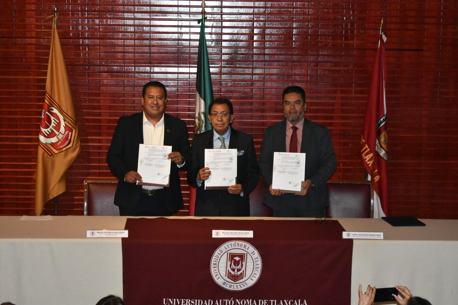 EL CECYTE-EMSAD Y LA UATX ACUERDAN COOPERACIÓN EN DOCENCIA, INVESTIGACIÓN Y EXTENSIÓN UNIVERSITARIA