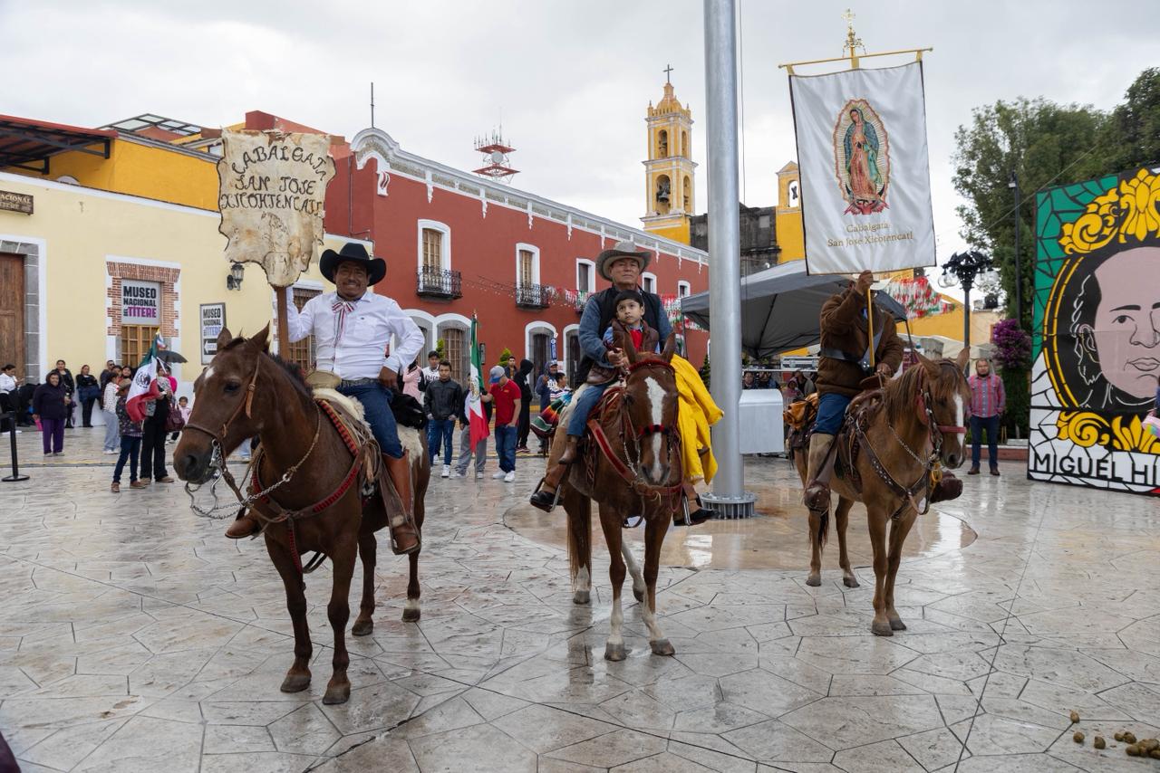 LAS 39 COMUNIDADES DE HUAMANTLA RECIBEN EL FUEGO PATRIO PARA COMPARTIRLO CON SU GENTE Y VIVIR LAS FIESTAS NACIONALES