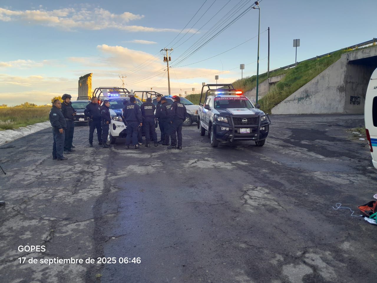 ELEMENTOS DE SEGURIDAD PÚBLICA DE HUAMANTLA ATIENDEN REPORTE DE ROBO DE VEHÍCULO EN COORDINACIÓN CON CORPORACIONES ESTATALES Y DE MUNICIPIOS VECINOS