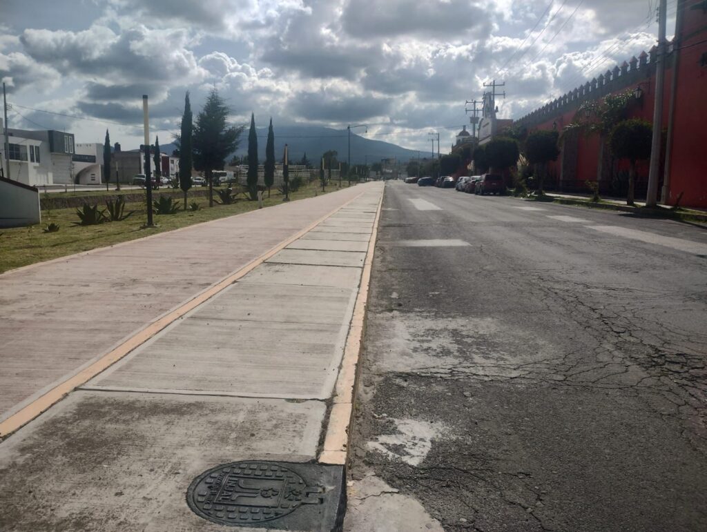 SERVICIOS MUNICIPALES REFUERZA LABORES DE LIMPIEZA Y MANTENIMIENTO EN DIFERENTES ESPACIOS DE HUAMANTLA