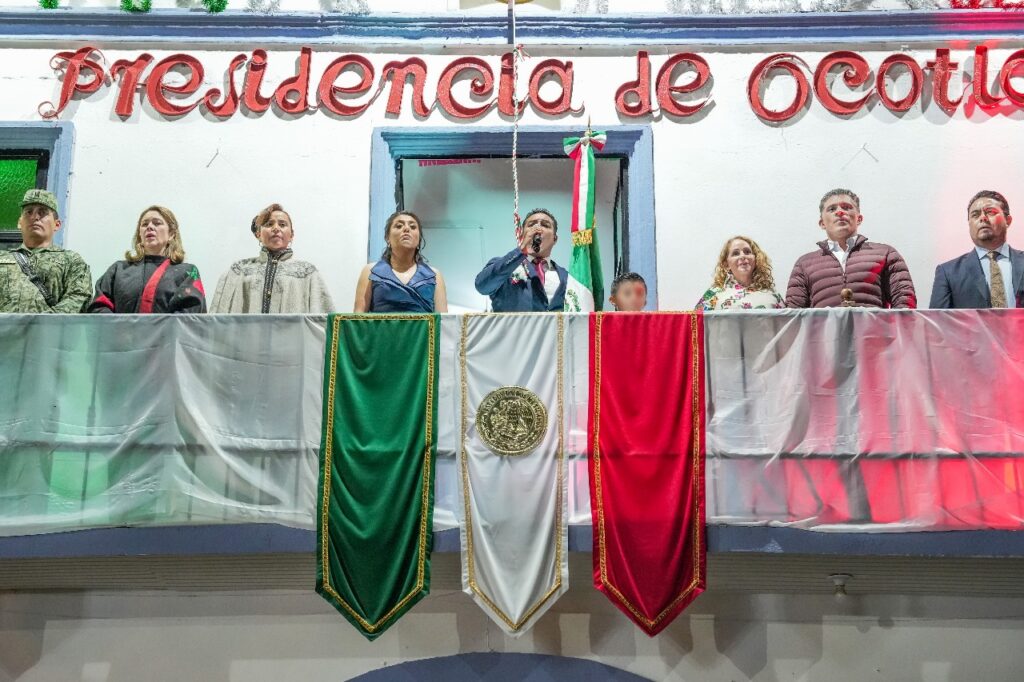 OCOTLÁN RECIBE CON ENTUSIASMO AL ALCALDE ALFONSO SÁNCHEZ GARCÍA EN FIESTA ALUSIVA AL ANIVERSARIO DE LA INDEPENDENCIA