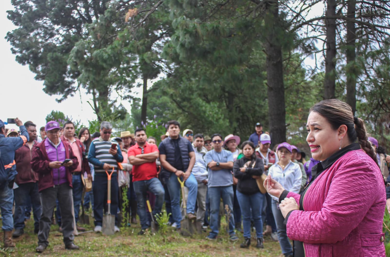 CHIAUTEMPAN SE UNE POR UN FUTURO MÁS VERDE: REFORESTAN ZONA AFECTADA POR INCENDIOS EN CUAHUIXMATLAC