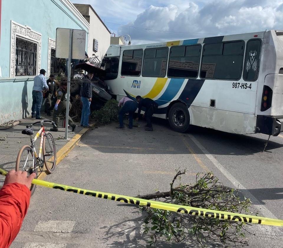 TLAXCO REORDENA TRANSPORTE PÚBLICO PARA MEJORAR LA MOVILIDAD Y SEGURIDAD EN EL CENTRO