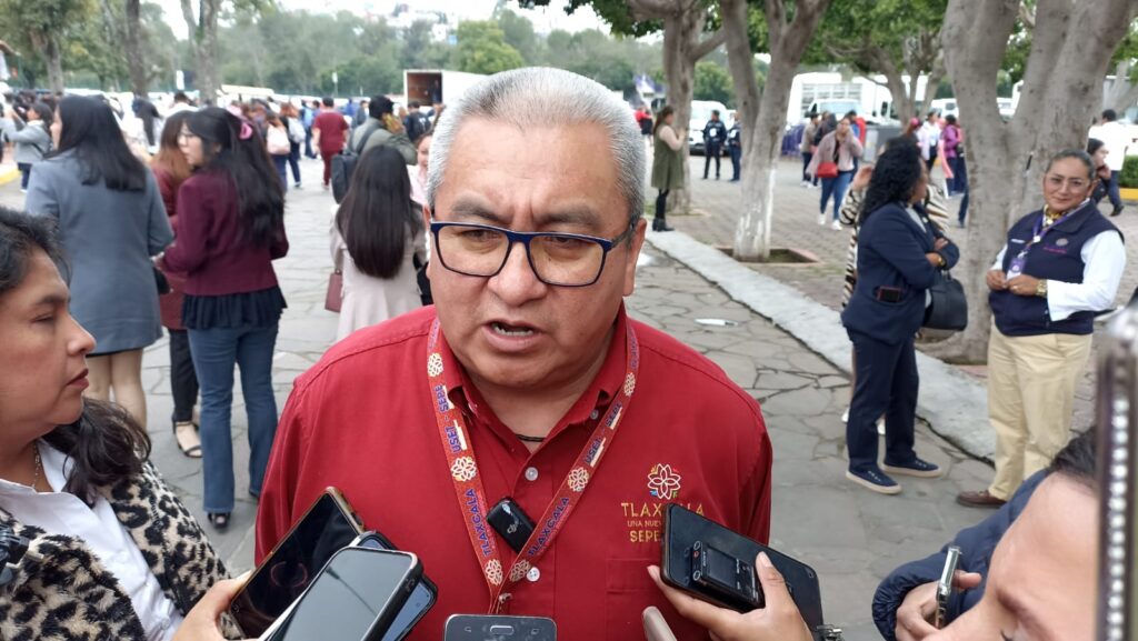 INDIFERENCIA DE HOMERO MENESES ANTE VIOLENCIA EN COBAT 10 DE APIZACO