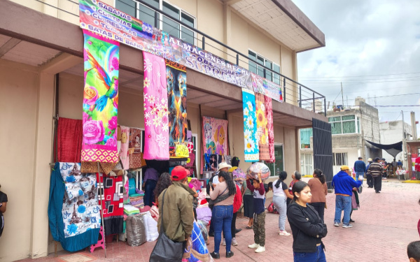 CONTLA ARRANCA CON ÉXITO EL TIANGUIS ARTESANAL DEL SARAPE: RÉCORD DE ASISTENCIA Y PROYECCIÓN TURÍSTICA