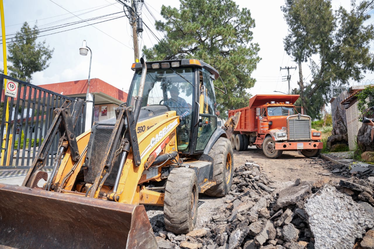 SUPERVISA ALCALDE ALFONSO SÁNCHEZ GARCÍA REHABILITACIÓN DE LA AVENIDA ANTONIO CARVAJAL EN ACUITLAPILCO