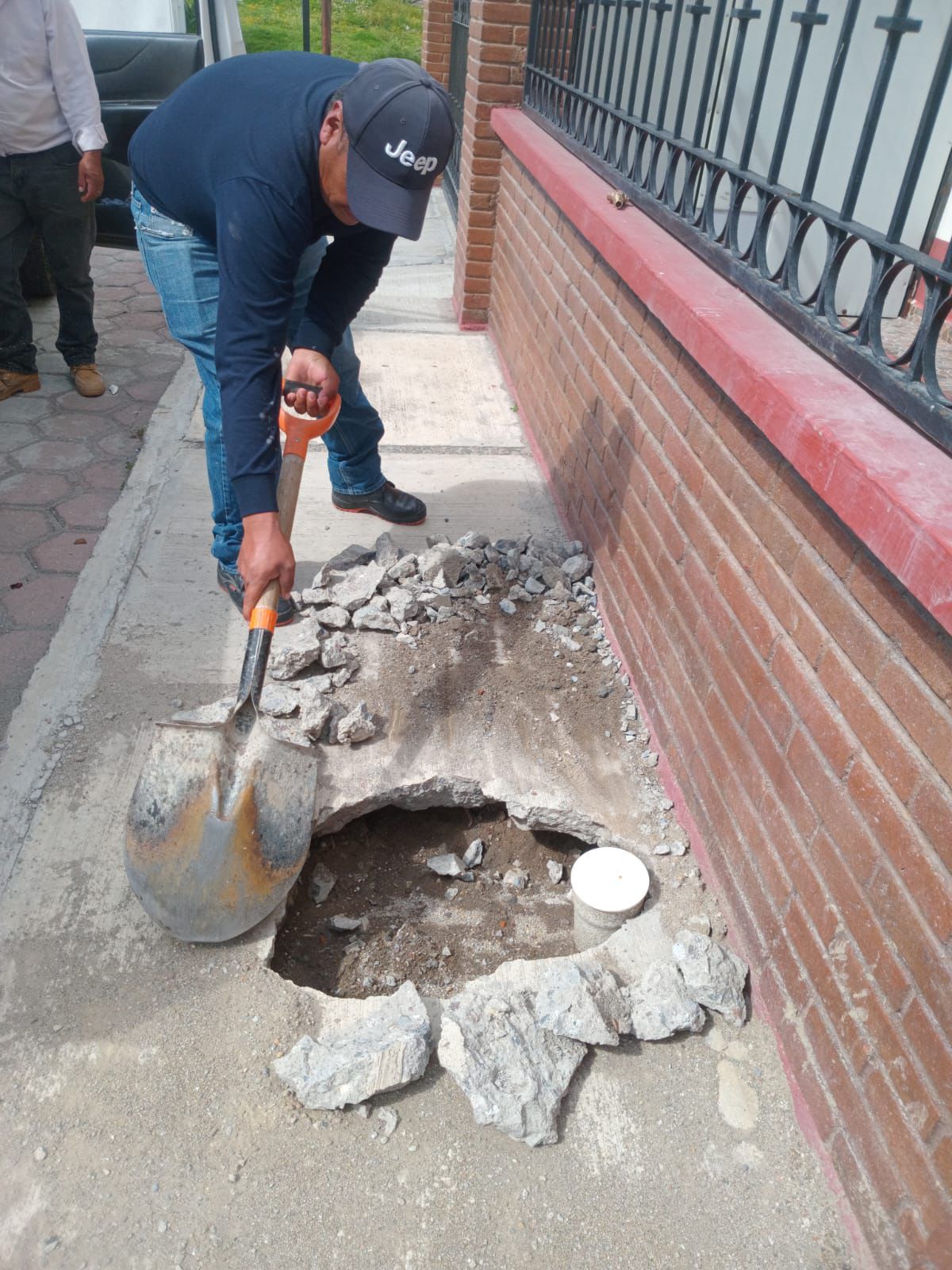 CAPAMH REFUERZA EL PROGRAMA DE BACHEO CONTINUO Y ATENCIÓN A FUGAS EN DISTINTOS PUNTOS DEL MUNICIPIO