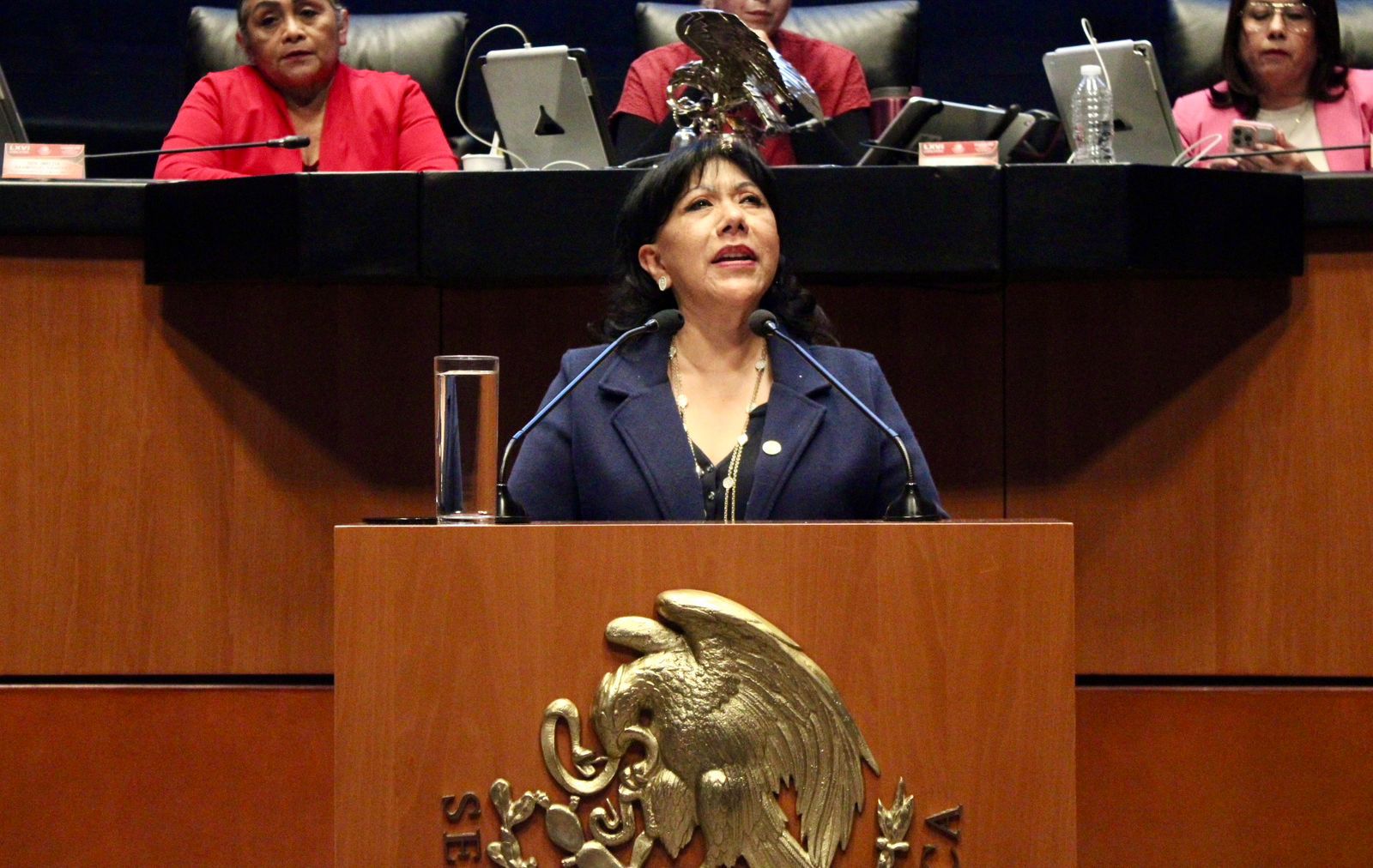 PROPONE ANABELL ÁVALOS REFORMA CONSTITUCIONAL PARA UNIFICAR DERECHOS LABORALES DE SERVIDORES PÚBLICOS