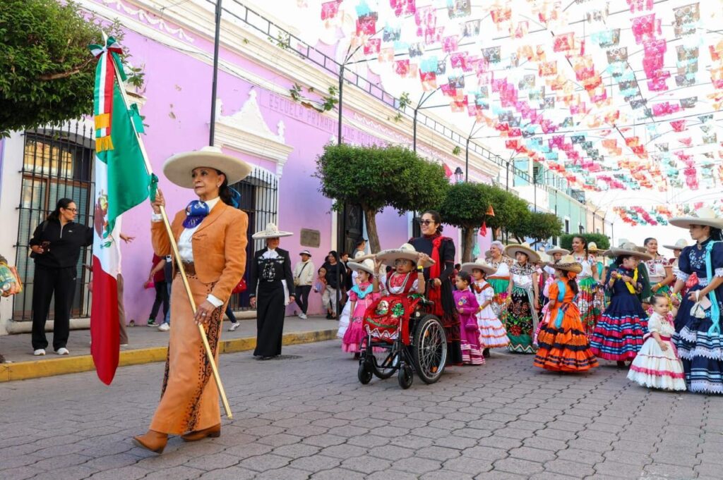 CELEBRA TLAXCALA ELEGANCIA Y TRADICIÓN DE LA DAMA CHARRA EN LA PASARELA “SÉ PARTE DE LA HISTORIA”