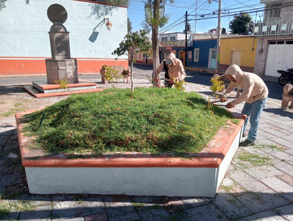 BRIGADAS MUNICIPALES REALIZAN LABORES DE LIMPIEZA Y MANTENIMIENTO PREVIO AL EVENTO DE FUNDACIÓN DE HUAMANTLA
