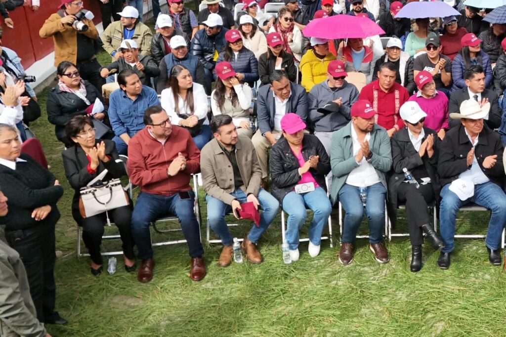 EL PRESIDENTE SALVADOR SANTOS CEDILLO RECONOCE EL LIDERAZGO Y COMPROMISO DE LA GOBERNADORA LORENA CUÉLLAR EN SU 4º INFORME DE GOBIERNO