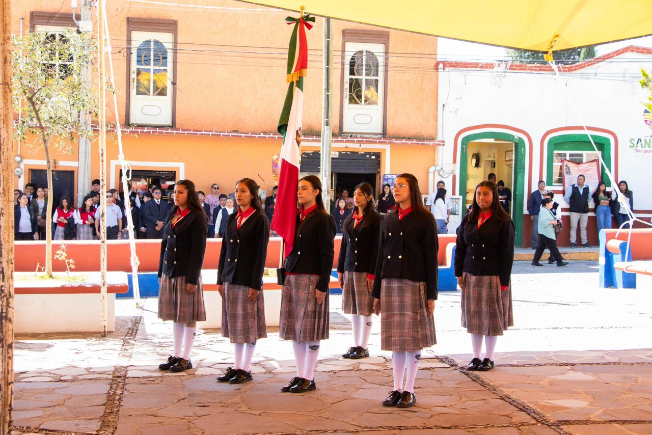 HUAMANTLA CELEBRA SU 491 ANIVERSARIO CON DESFILE Y HOMENAJE CÍVICO EN EL BARRIO DE SAN LUCAS