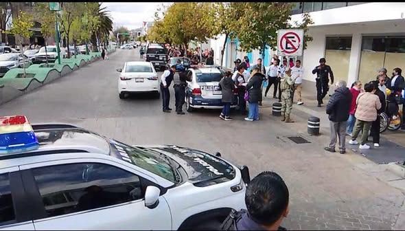 RIÑA VECINAL CAUSA ALARMA EN APIZACO; AUTORIDADES DESMIENTEN SUPUESTO ASALTO