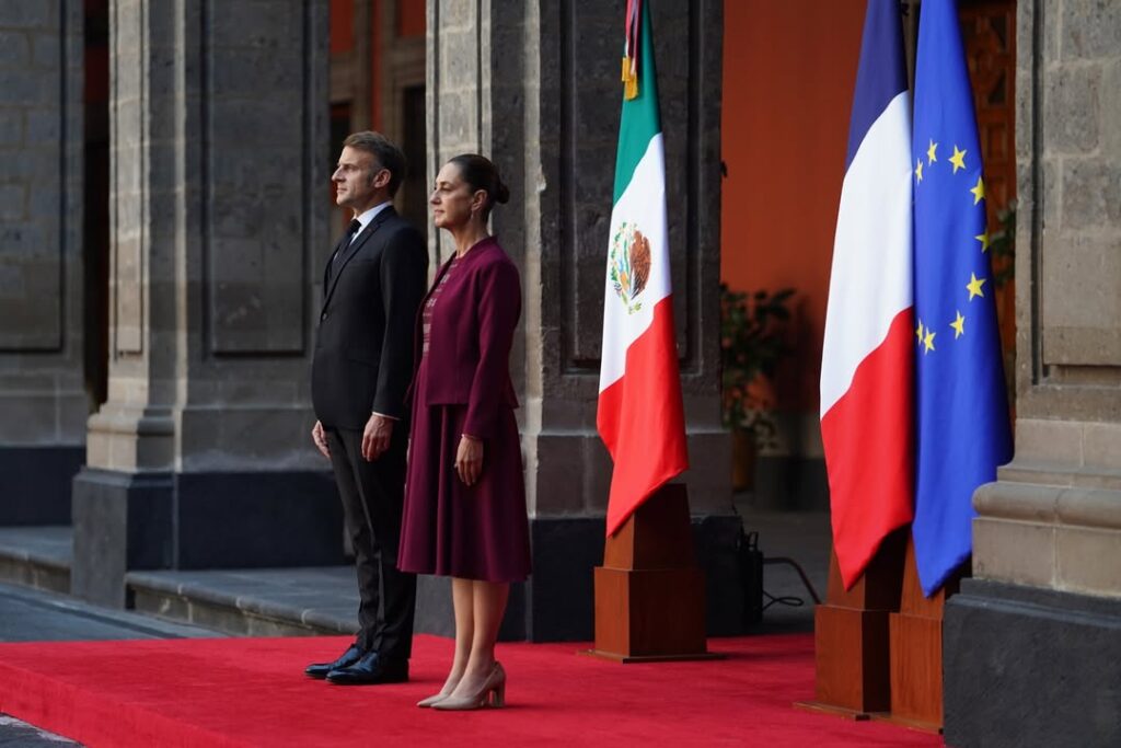 CLAUDIA SHEINBAUM RECIBE A EMMANUEL MACRON EN PALACIO NACIONAL; INICIA UNA VISITA HISTÓRICA PARA MÉXICO Y FRANCIA