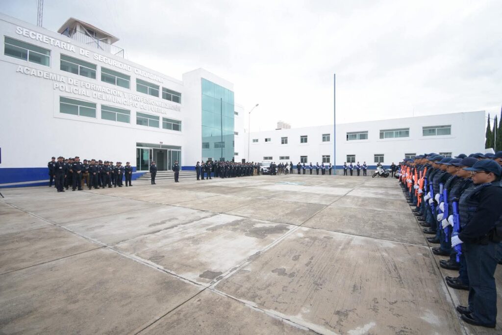 POLICÍA ES HALLADO INCONSCIENTE Y CON FRACTURAS DENTRO DE BAÑOS DE LA ACADEMIA IGNACIO ZARAGOZA; FGE ABRE INVESTIGACIÓN
