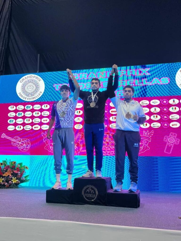TLAXCALA BRILLA EN EL GRAND PRIX DE LUCHAS ASOCIADAS CON SEIS MEDALLAS