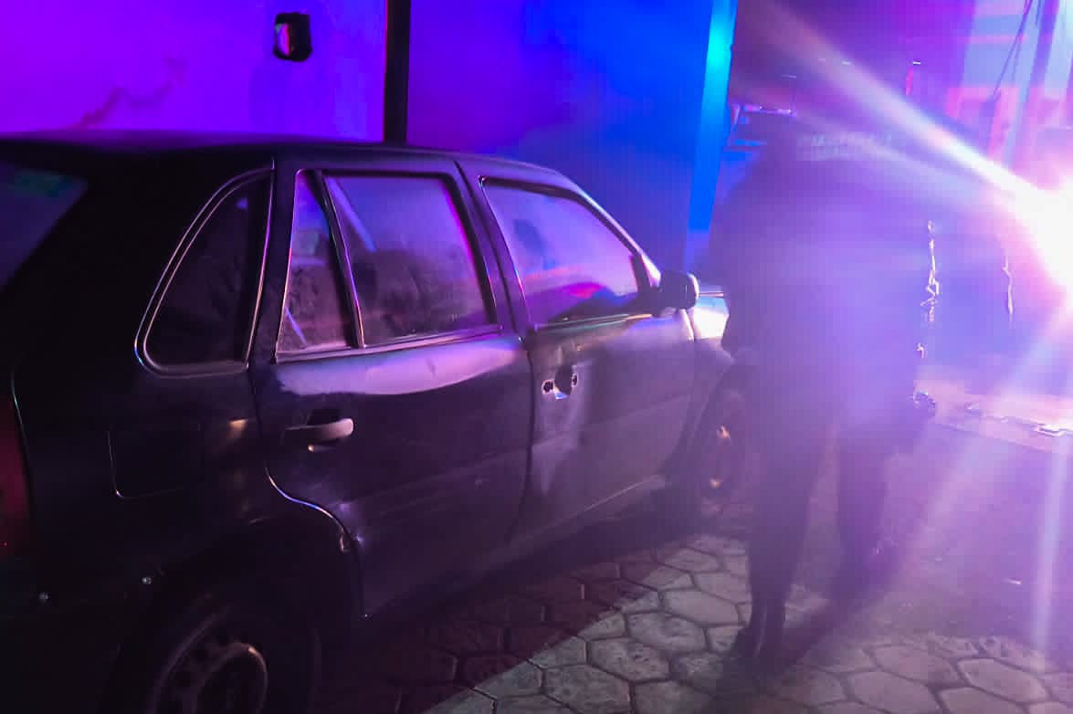 DEFIENDE POLICÍA MUNICIPAL A CAPITALINOS DE BANDA DE ROBACOCHES