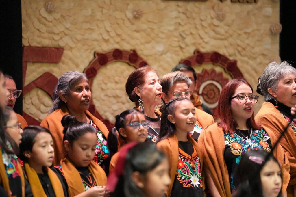 AYUNTAMIENTO DE TLAXCALA CONVOCA A LA CIUDADANÍA A PARTICIPAR EN EL CORO MONUMENTAL “CANTANDO EN NAVIDAD”