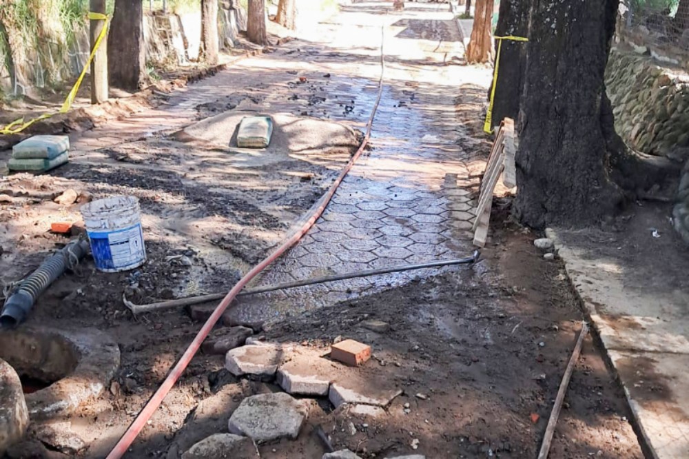 REALIZA LA CAPAM LABORES DE DESAZOLVE EN SISTEMA DE DRENAJE DE CALLE CARVAJAL EN ACUITLAPILCO