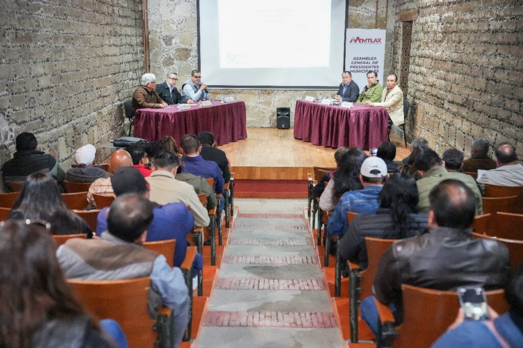 GESTIONA ALFONSO SÁNCHEZ FORO SOBRE MEDIDAS DE PREVENCIÓN DE ENFERMEDADES EN EL GANADO PARA MIEMBROS DEL AAMTLAX