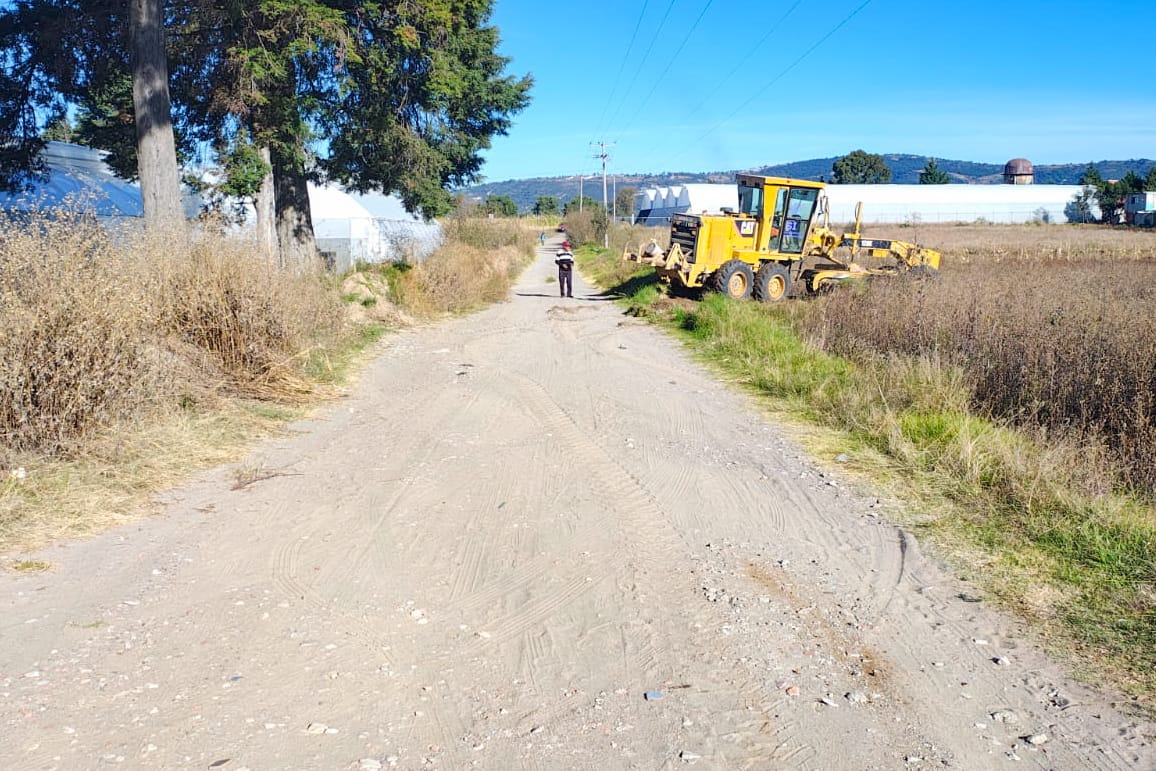 CONTINÚA EL GOBIERNO MUNICIPAL DE TLAXCALA CON ACCIONES DE MEJORAMIENTO DE CAMINOS EN CUAUHTELULPAN