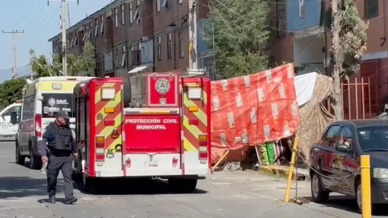 TRAGEDIA EN INFONAVIT LA VICTORIA: MUJER PIERDE LA VIDA TRAS CAER DE UNA AZOTEA Y QUEDAR ATRAPADA EN UNA REJA DE PROTECCIÓN