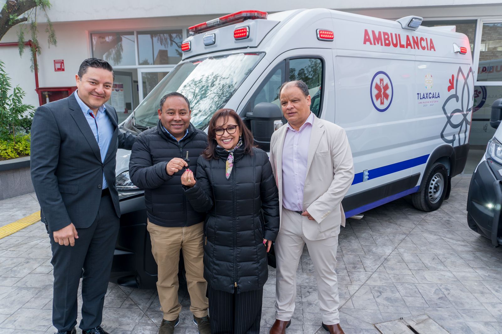 APIZACO REFUERZA SU CAPACIDAD DE RESPUESTA: RECIBE AMBULANCIA NUEVA COMPLETAMENTE EQUIPADA