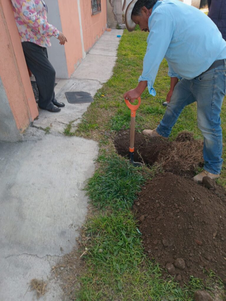 CAPAMH REFUERZA LA ATENCIÓN DE REPORTES DE FUGAS EN DIVERSAS ZONAS DE HUAMANTLA