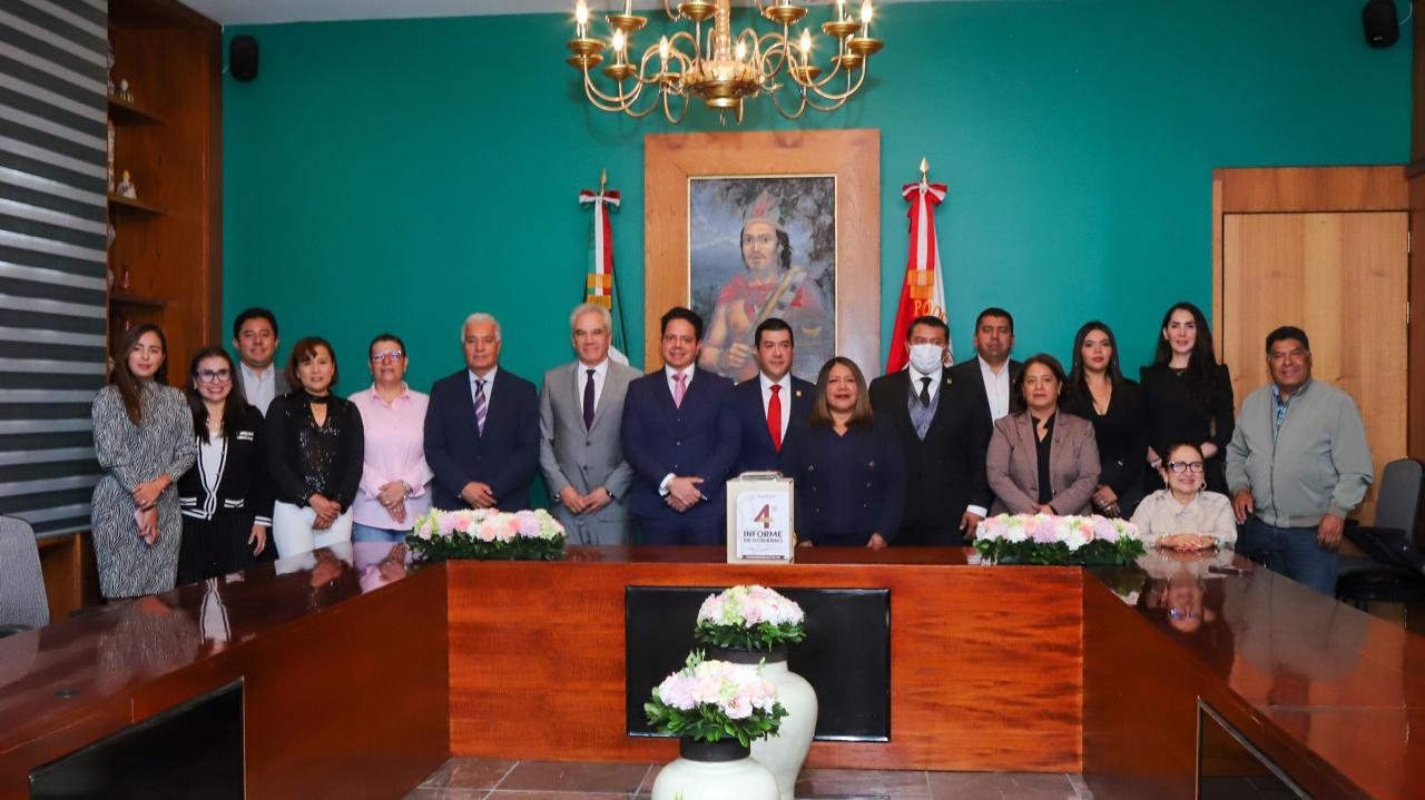 ENTREGA SECRETARIO DE GOBIERNO 4TO INFORME DE LA GOBERNADORA LORENA CUÉLLAR AL CONGRESO DEL ESTADO