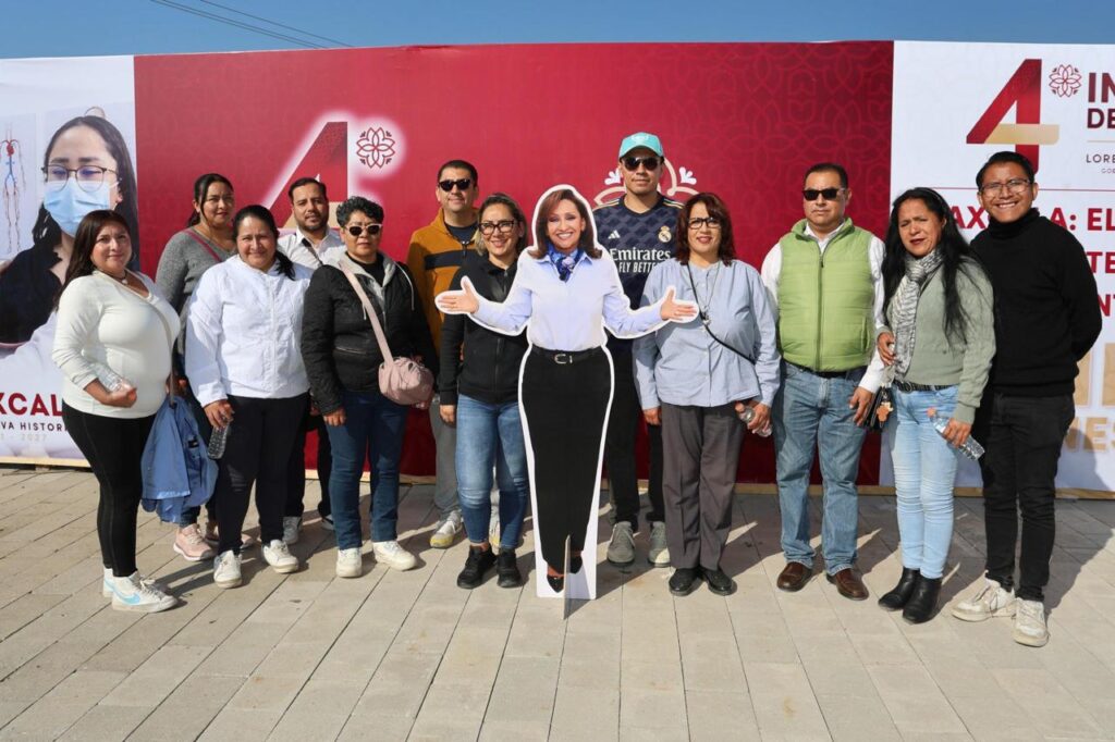 MILES DE TLAXCALTECAS ARROPAN A LORENA CUÉLLAR