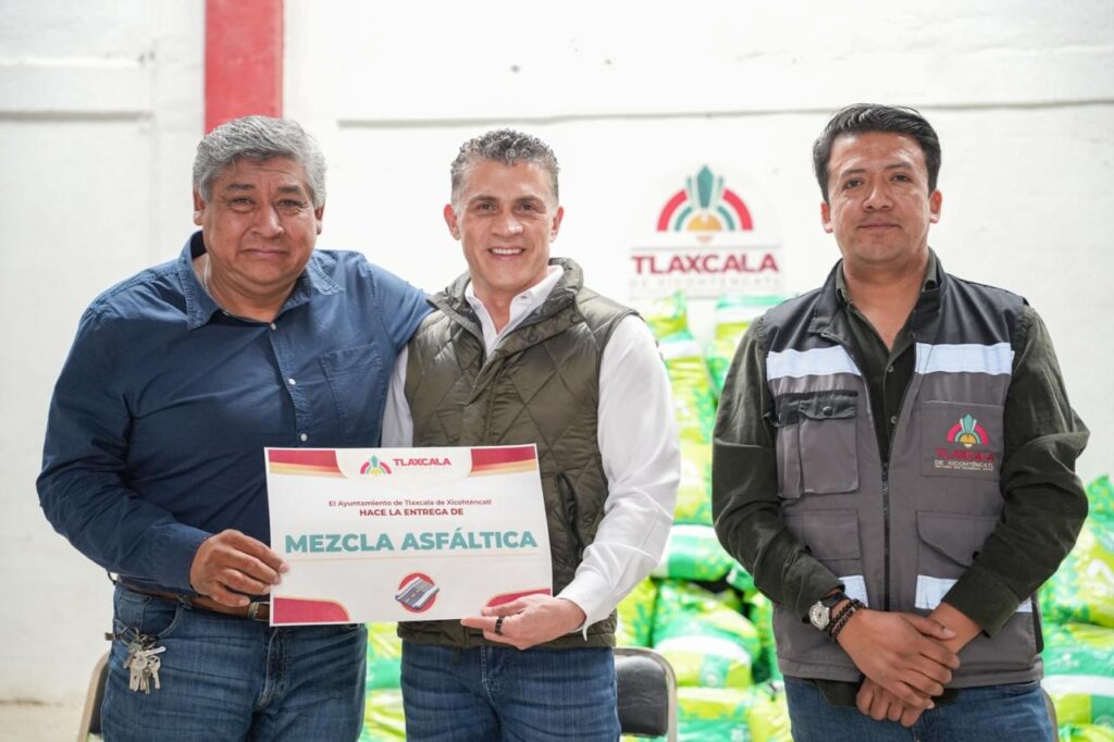 ALCALDE ALFONSO SÁNCHEZ GARCÍA REALIZA LA PRIMERA ENTREGA DE 50 TONELADAS DE MEZCLA ASFÁLTICA EN FRÍO PARA DUPLICAR ESFUERZOS DE BACHEO EN LA CAPITAL