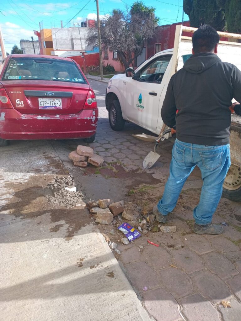 CAPAMH REFUERZA TRABAJOS DE MANTENIMIENTO A LA RED DE AGUA POTABLE EN HUAMANTLA