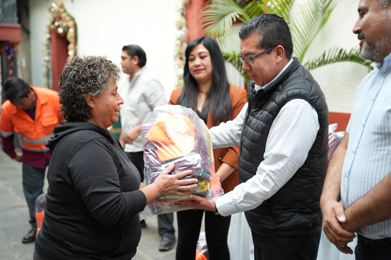 GOBIERNO DE ALFONSO SÁNCHEZ GARCÍA DIGNIFICA LABOR DEL PERSONAL DE SERVICIOS PÚBLICOS CON UNIFORMES NUEVOS