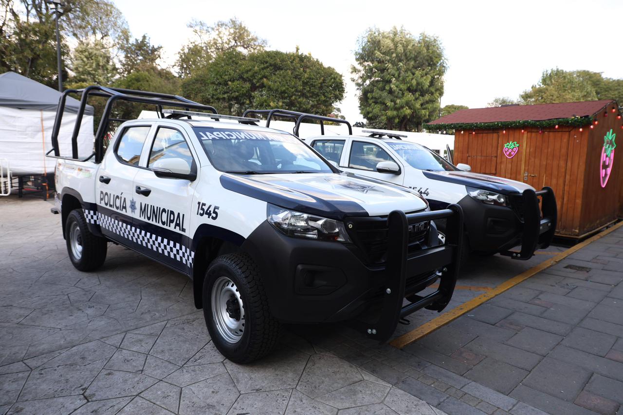 ENTREGA SALVADOR SANTOS CEDILLO 2 NUEVAS PATRULLAS EQUIPADAS PARA REFORZAR LA SEGURIDAD DE LAS FAMILIAS DE HUAMANTLA