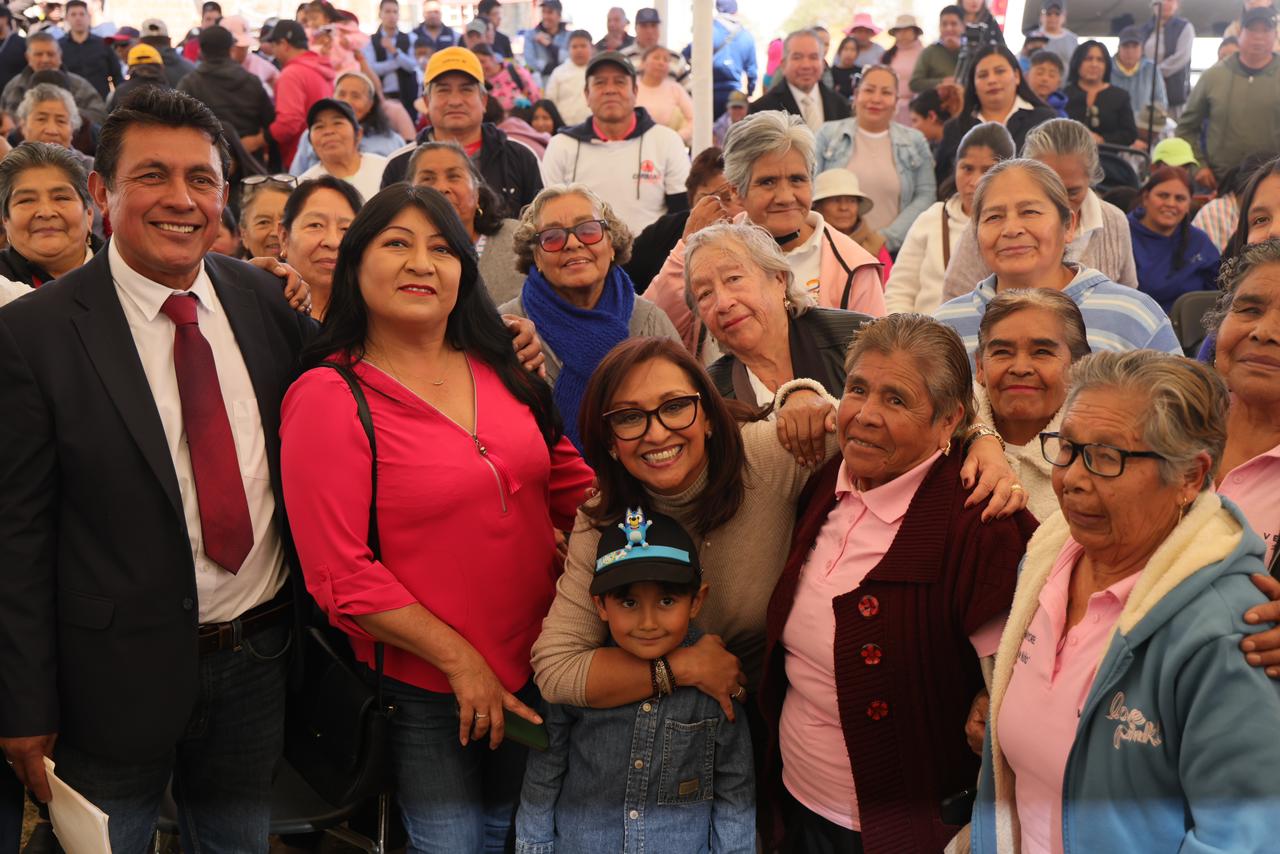 OBRAS CON SENTIDO SOCIAL TRANSFORMAN COMUNIDADES DE XALOZTOC: GOBERNADORA