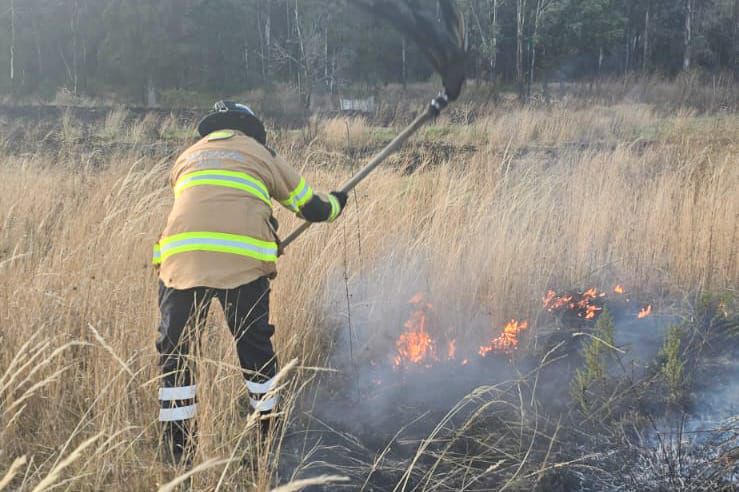 PROTECCIÓN CIVIL MUNICIPAL DE TLAXCALA Y BOMBEROS DEL ESTADO SOFOCAN INCENDIO DETRÁS DE LA OCOTERA