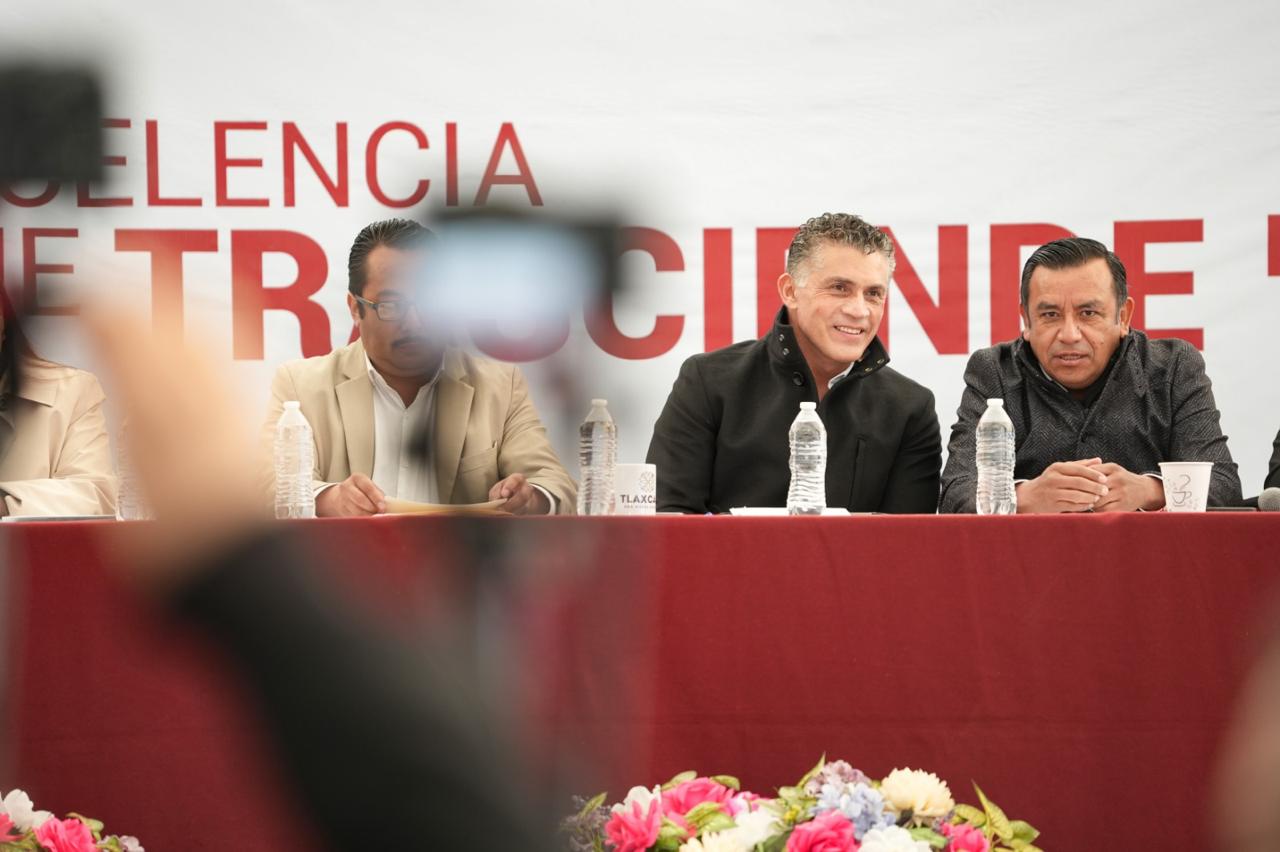 ALFONSO SÁNCHEZ MOTIVA A UNIVERSITARIOS Y COMPARTE SU EXPERIENCIA EN GESTIÓN PÚBLICA EN LA UPTX
