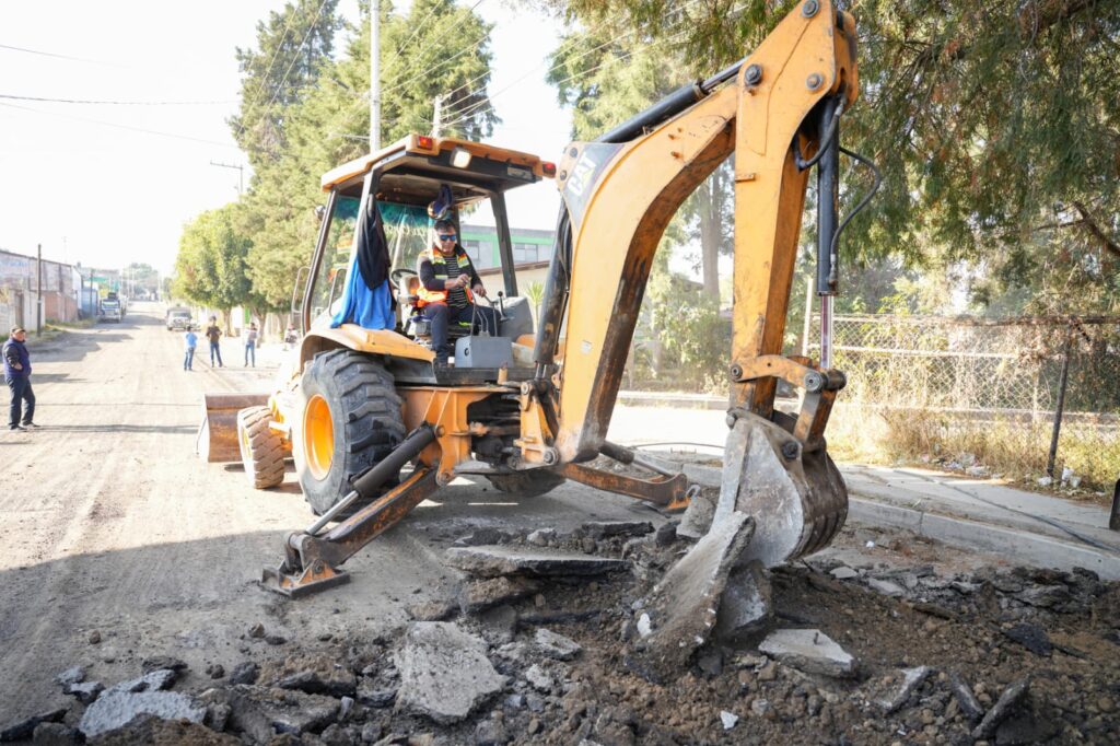 GRACIAS A GESTIONES MEJORAMOS LA CALLE 12 DE LA LOMA XICOHTÉNCATL: ALFONSO SÁNCHEZ GARCÍA