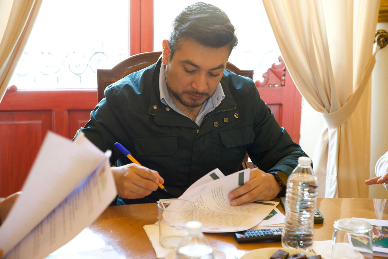 AUTORIDADES MUNICIPALES E IGLESIA CATÓLICA FIRMAN ACUERDO PARA PRESERVAR LA FE, TRADICIÓN Y SEGURIDAD DE HUAMANTLA