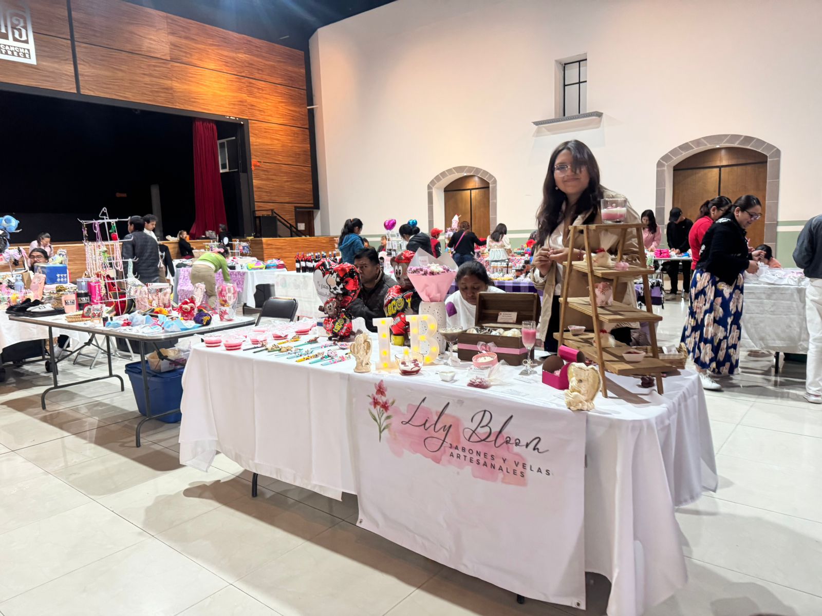 OFRECEN EMPRENDEDORES DE HUAMANTLA PRODUCTOS ALUSIVOS AL DÍA DEL AMOR Y LA AMISTAD EN EL BAZAR “ENTRE AMIGOS Y CORAZONES”