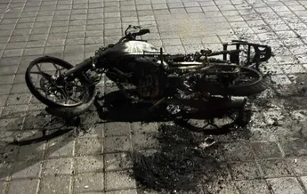 INTENTO DE LINCHAMIENTO EN SANTIAGO MICHAC: POBLADORES FRUSTRAN ASALTO, QUEMAN MOTOCICLETA Y EXIGEN MAYOR SEGURIDAD