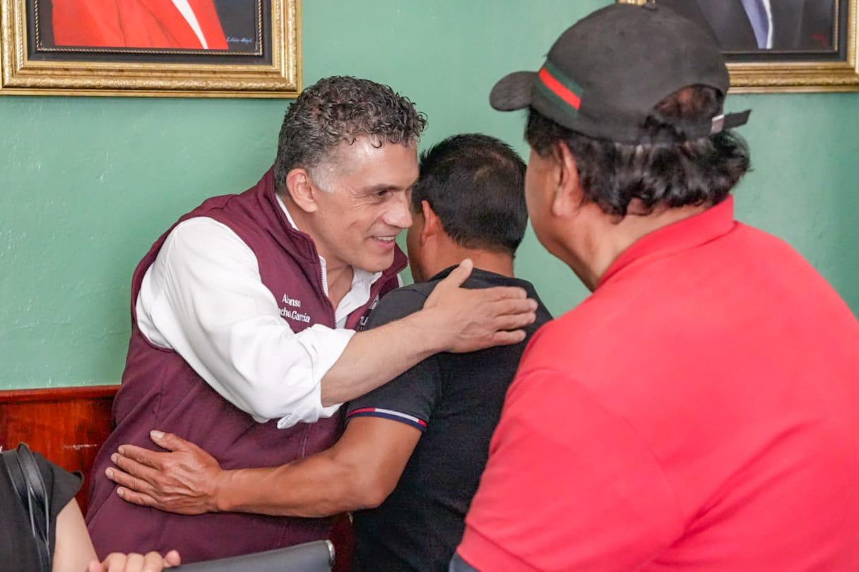 ALCALDE ALFONSO SÁNCHEZ GARCÍA FORTALECE SU CERCANÍA Y COLABORACIÓN CON COMERCIANTES DEL TIANGUIS SABATINO