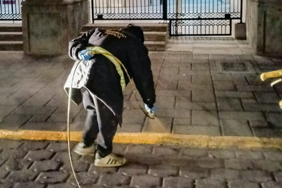 MADRUGAN BRIGADAS DE MÁS TERRITORIO Y MENOS ESCRITORIO PARA MEJORAR LA SEÑALIZACIÓN EN CALLES DE LA CAPITAL