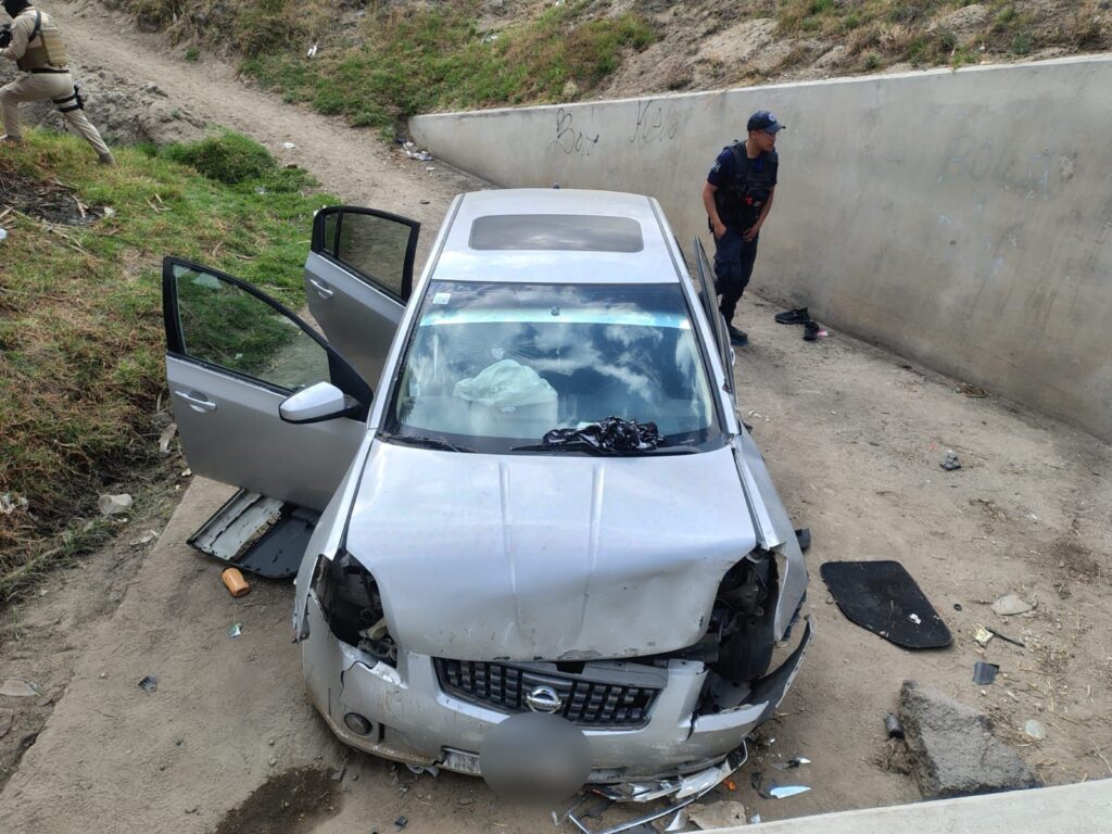 ELEMENTOS DE SEGURIDAD PÚBLICA ATIENDEN REPORTE DE VEHÍCULO ABANDONADO EN HUAMANTLA