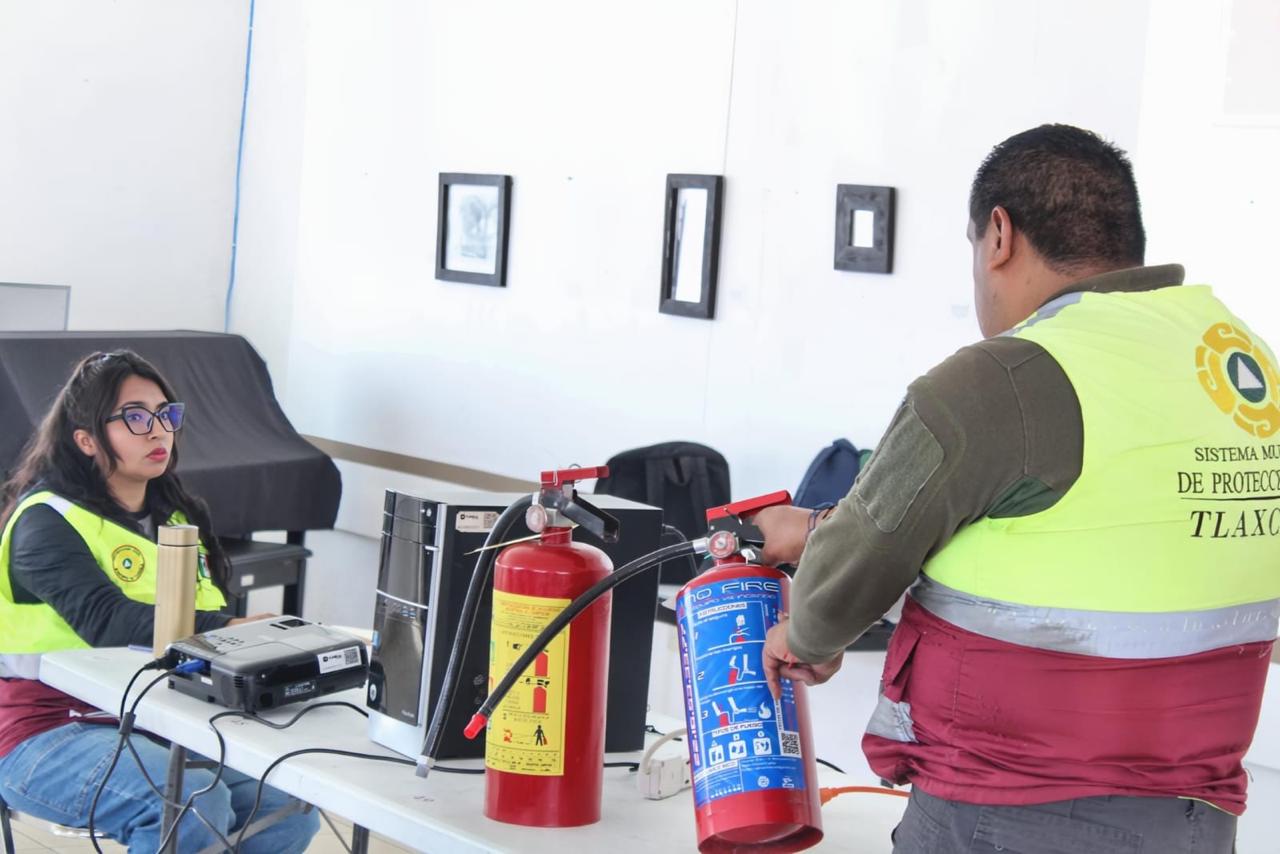 OFRECE GOBIERNO MUNICIPAL DE TLAXCALA CAPACITACIÓN A COMERCIOS A TRAVÉS DE PROTECCIÓN CIVIL