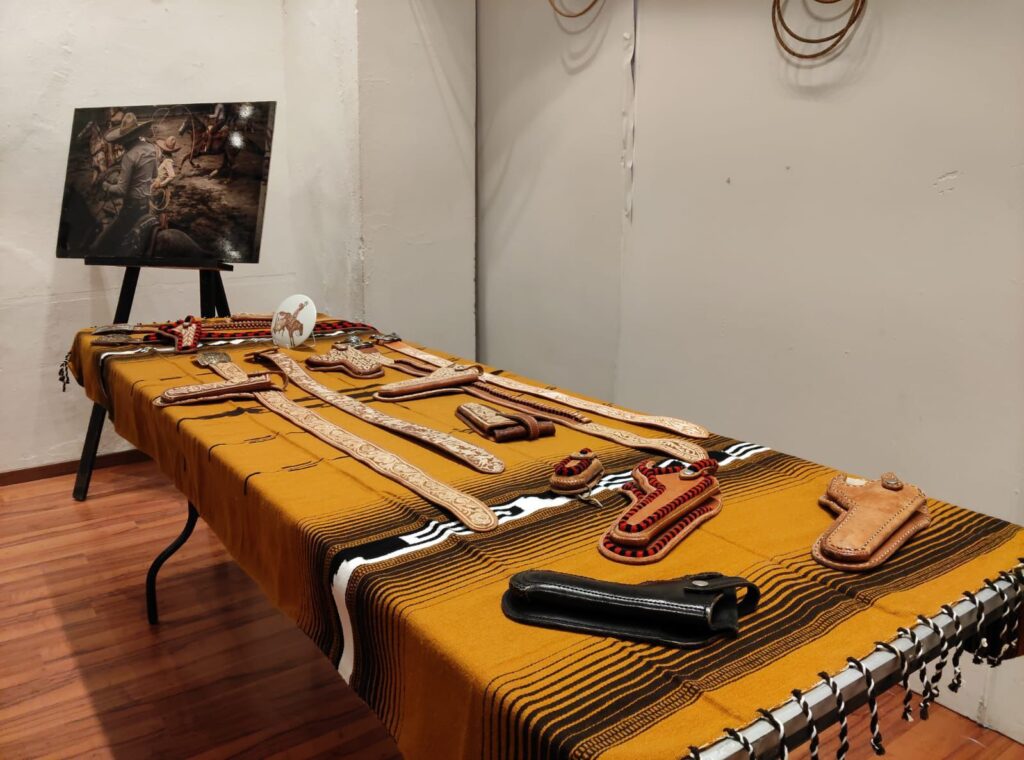 HUAMANTLA RECONOCE LA TRADICIÓN CHARRA EN INAUGURACIÓN DE EXPOSICIÓN CULTURAL
