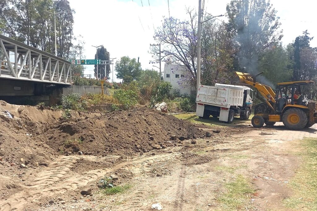 ATIENDEN SOCAVÓN EN SANTA MARÍA IXTULCO; GOBIERNO DE TLAXCALA RESPONDE A DEMANDAS CIUDADANAS