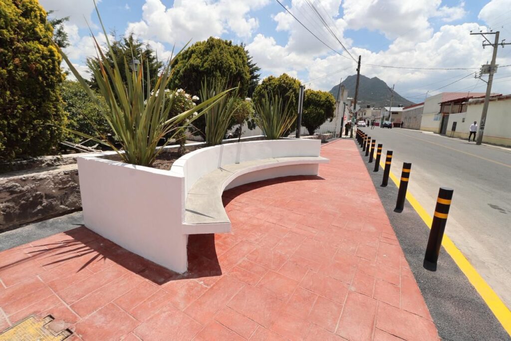 EN GIRA POR CUAXOMULCO GOBERNADORA INAUGURA CINCO OBRAS